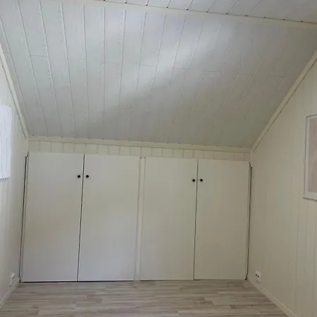 아파트 Loftsleilighet I Sentrum Med Parkering 아렌달