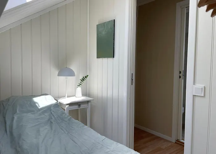 Loftsleilighet I Sentrum Med Parkering דירה ארנדל